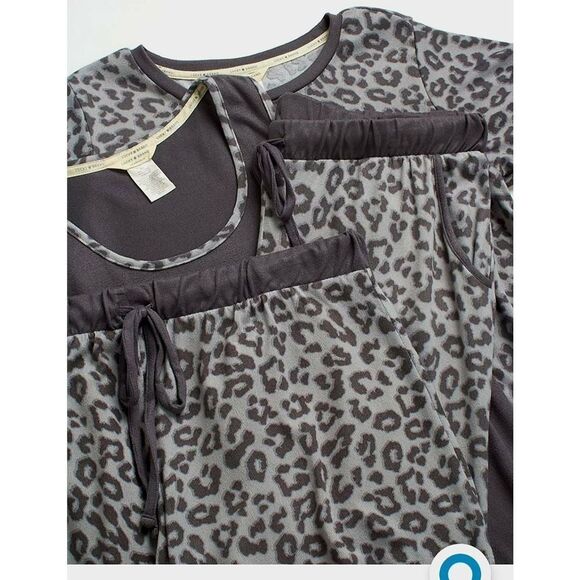 NWT 4 PIECE LUCKY PJ SET - Picture 3 of 6